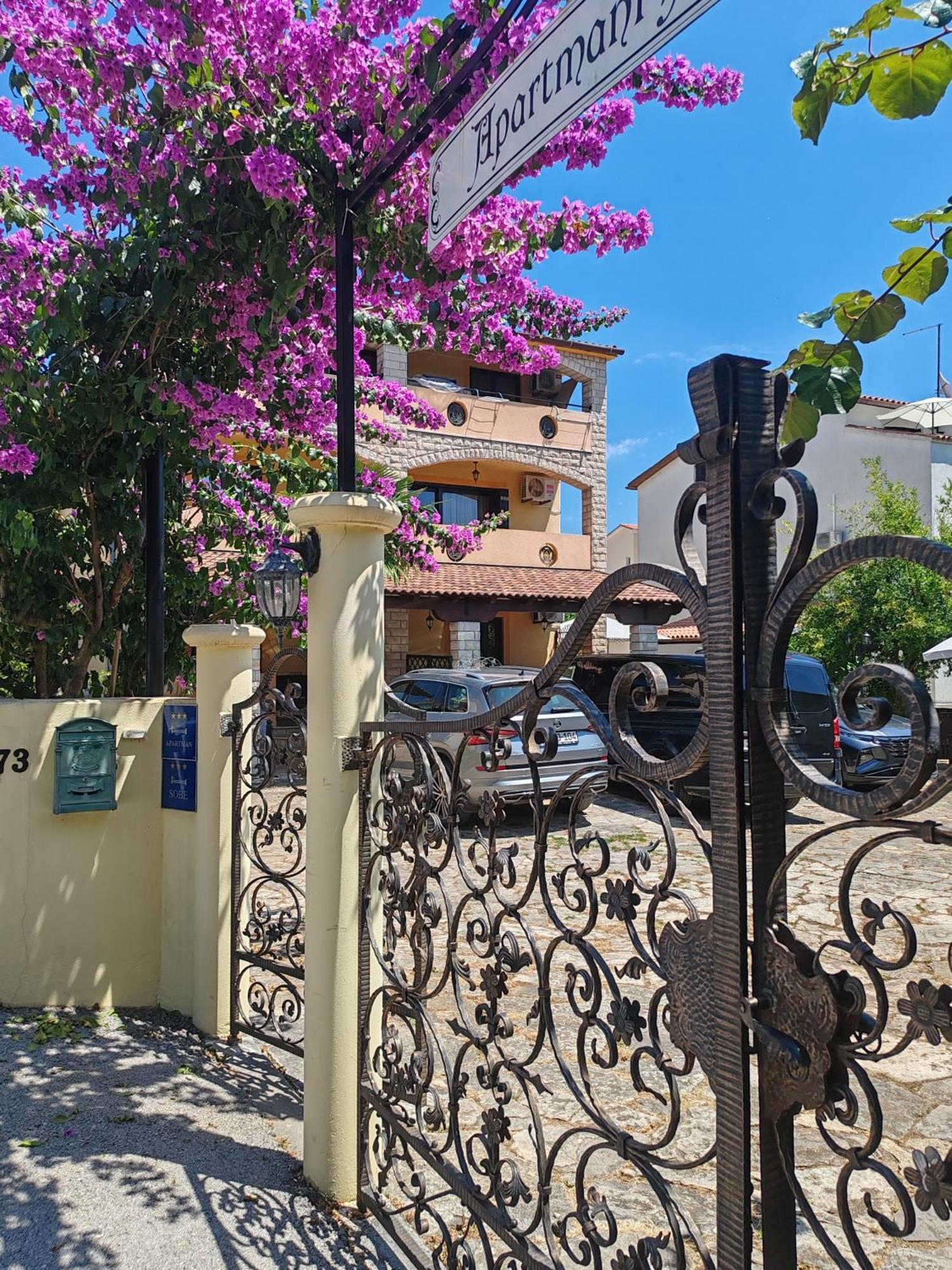 Slim Apartman I Sobe Medulin Exterior foto
